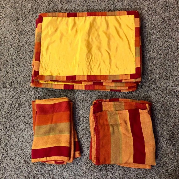 8 Placemats and 8 Napkins Used Orange Red - Picture 7 of 12